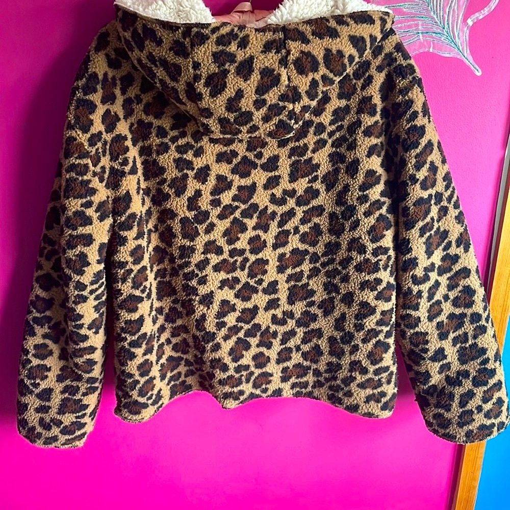 🐆Leopard Fleece Reversible Jacket🐆 - Picture 4 of 7